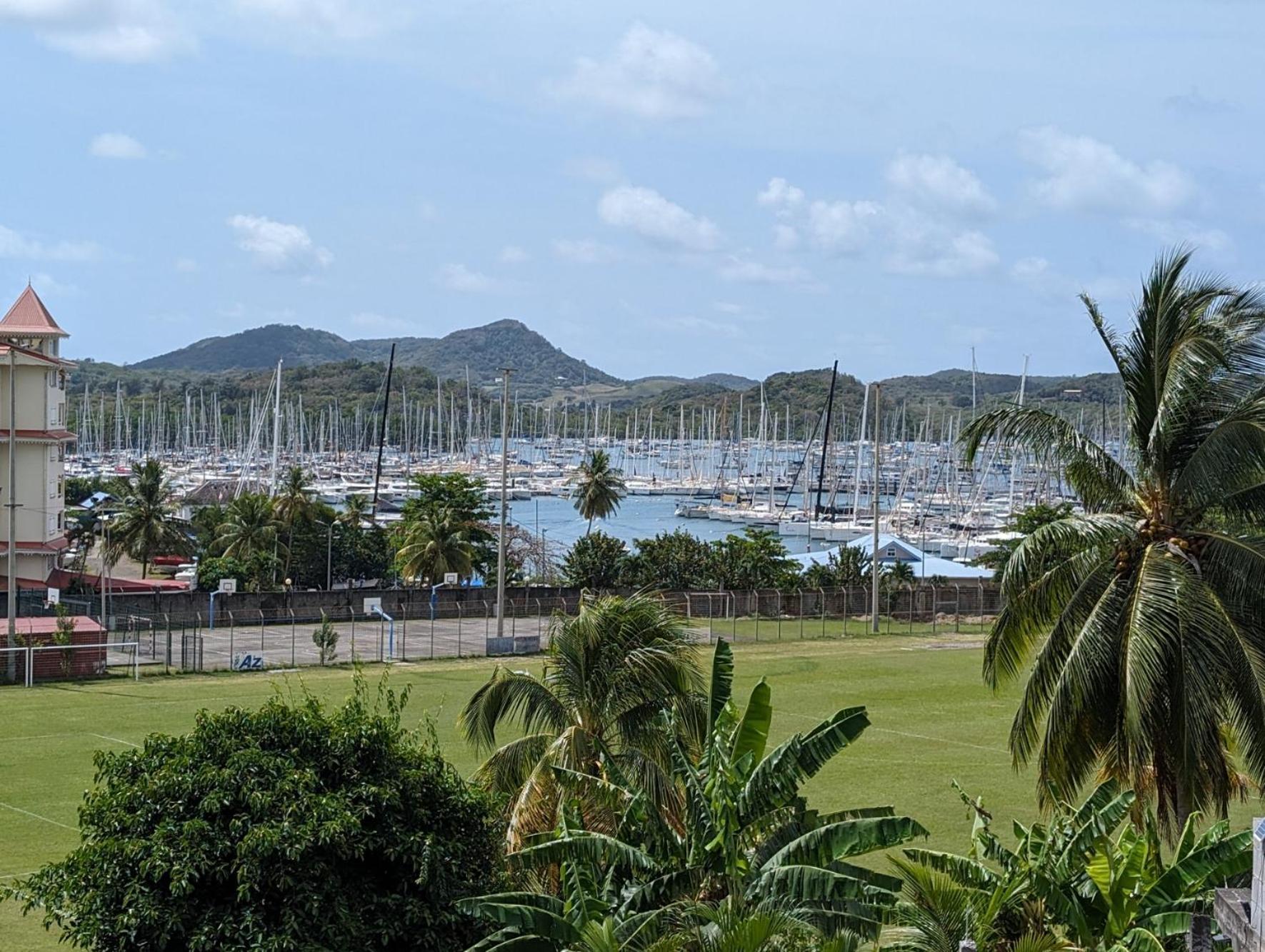 Studio Ti Plezi 26M A 2 Pas Marina Du Marin Climatise Parking Le Marin エクステリア 写真